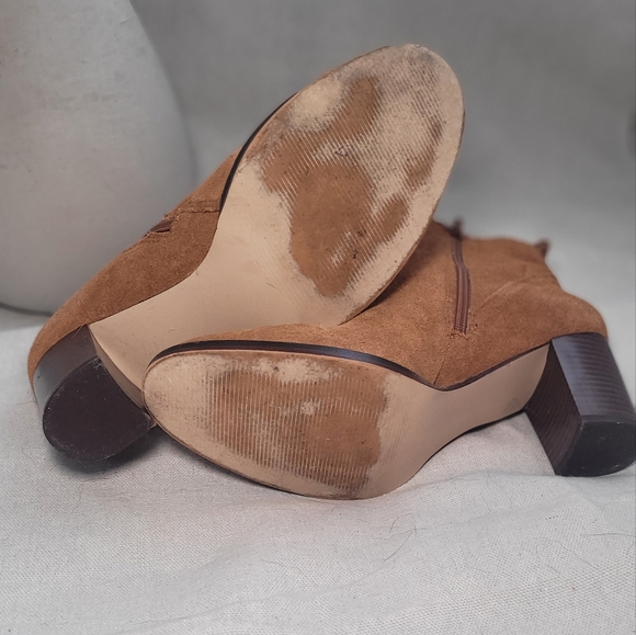 Womens Camel Suede Chelsea Boots Size 11 By GAP - Picture 5 of 5